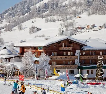 Hotel Alpenland 3*