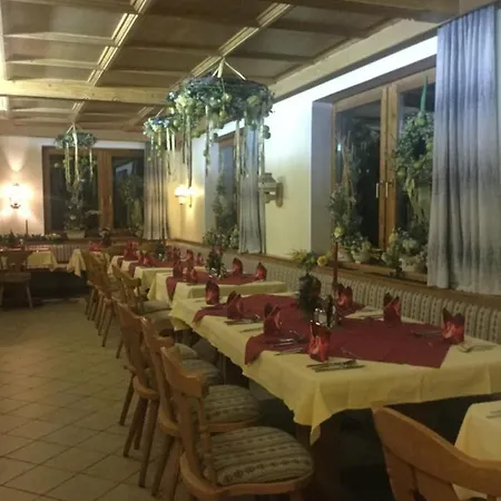 Hotel Alpenland Niederau